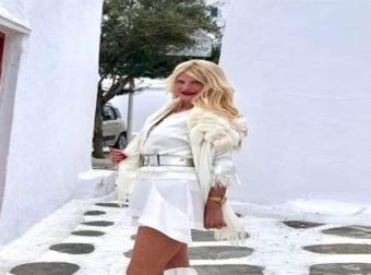 Η απίστευτη εμφάνιση της Μαρίνας Πατούλη στη Μύκονο για την Ανάσταση