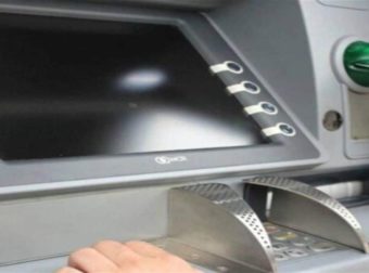 Οριστικό τέλος για τις κάρτες: Με αυτόν τον τρόπο θα σηκώνουμε λεφτά από το ΑΤΜ