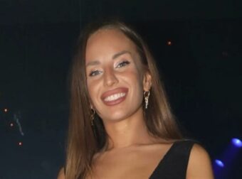 Ανδρομάχη: «Πλαστικά φρύδια, χείλια, μύτες, βλέφαρα…» – Η απάντηση της τραγουδίστριας στο τοξικό σχόλιο