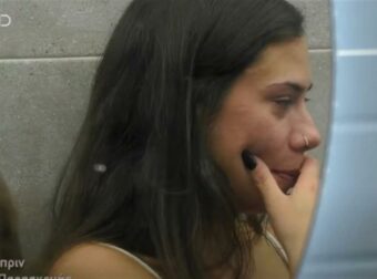 Fame Story: Παραλίγο να φιληθούν στο στόμα – «Μου γρατζούνισε το πρόσωπο, βγάζω αίμα», άγριος καβγάς στην ακαδημία