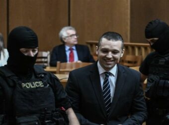 «Πράσινο φως» εξόδου από τη φυλακή: Πρώτη πενθήμερη άδεια για τον Ηλία Κασιδιάρη – Ο μοναδικός όρος που του επιβλήθηκε