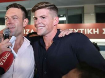 Ένας κεραυνοβόλος έρωτας επισφραγίζεται με τον γάμο: Η γνωριμία και η σχέση του Στέφανου Κασσελάκη με τον Τάιλερ Μάκμπεθ
