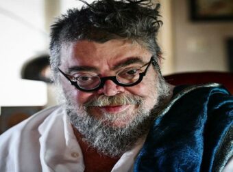 Σταμάτης Κραουνάκης: «Είμαι μονογαμικóς και έχω έναν άνθρωπο στην ζωή μου»