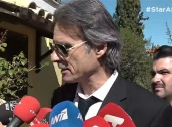 «Είμαστε σε έναν χώρο όπου έχω ζήσει 10 χρόνια, ήταν το σπίτι μου» – Ρίγη συγκίνησης με τα λόγια του Νίκου Σταγόπουλου στο “αντίο” της Χρονοπούλου