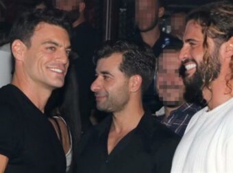 Ο ένας στα λευκά και ο άλλος στα μαύρα – Τα νυχτοπερπατήματα του Κωνσταντίνου Βασάλου και του Δημήτρη Φιντιρίκου στα μπουζούκια