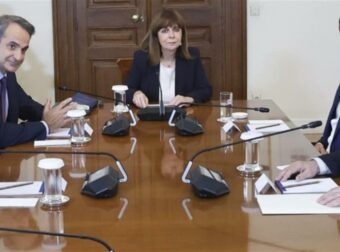 «Ύμνοι» Wall Street Journal για τη χώρα μας: «Πρότυπο για Ευρώπη και Αμερική η Ελλάδα» – Η σύγκριση Μητσοτάκη-Τσίπρα