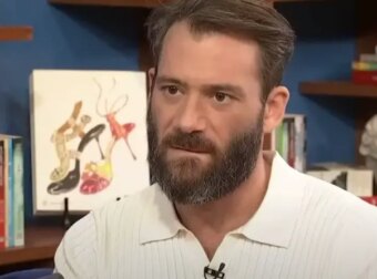 Αντίνοος Αλμπάνης: «Μεγαλώνω παιδί και φοβάμαι τρία πράγματα, το ένα ότι θα μου βγει π@@#$&ς»