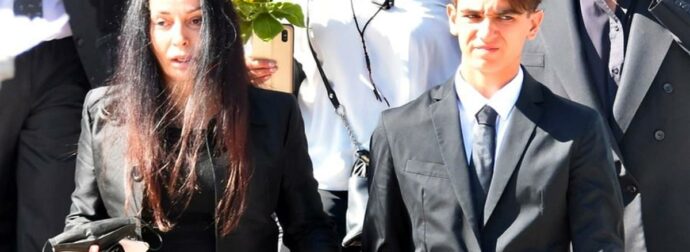Βίκυ Σταμάτη: Δηλώνει «πικραμένη» και ετοιμάζεται να εγκαταλείψει την Ελλάδα με τον γιο της