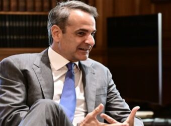 Μητσοτάκης από το Βερολίνο: «Η Ελλάδα της κρίσης δεν υπάρχει πια» – «Έκανα λάθος που ζητούσα Grexit», λέει ο διάδοχος της Μέρκελ (video)