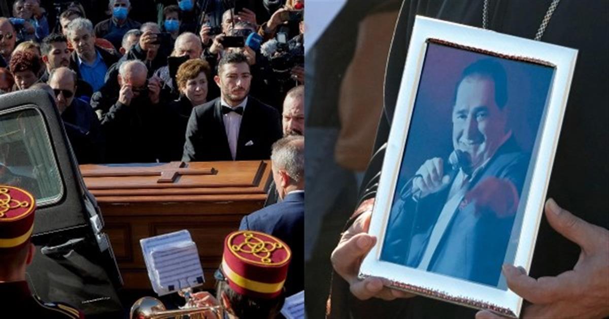 Βασίλης Καρράς: Οι 2 πιο δυνατές στιγμές στην κηδεία! Το ουίσκι στο φέρετρο και ο σπαραγμός “Αδερφέ μου, που με αφήνεις;”