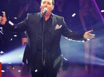 Βασίλης Καρράς: Οι κάτοικοι του Κοκκινοχωρίου τον αποχαιρετούν συγκινημένοι – «Ήταν ψυχούλα»