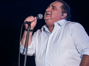 Η τελευταία άγνωστη επιθυμία του Βασίλη Καρρά: «Θα πραγματοποιηθεί τον Ιούλιο στη Αθήνα – 3.000 μουσικοί…» (video)