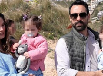 Χριστίνα Μπόμπα: Προετοιμαζόταν γι’ αυτό το ταξίδι τρεις μέρες – Εξουθενωμένες οι δίδυμες στο αεροπλάνο
