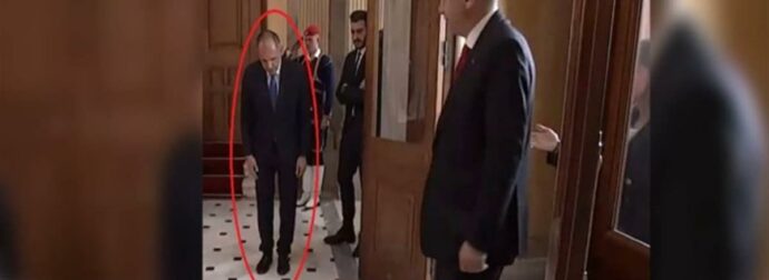 Υπόκλιση Γιώργου Γεραπετρίτη στον Ρετζέπ Ταγίπ Ερντογάν: «Μικρέ ανεβασέ μου τις βαλίτσες. Έχουμε μπουχτίσει απο προσκυνημένους…» – Σάλος στο twitter με την κινησή του (photo-video)