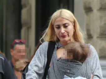 Με φουσκωμένη κοιλίτσα σε προχωρημένη εγκυμοσύνη – Αδημοσίευτη φωτογραφία της Ιωάννας Τούνη