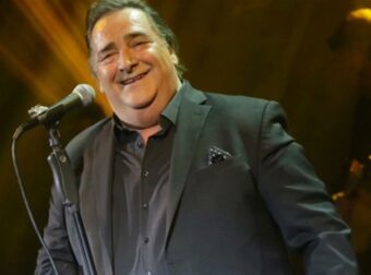 Βασίλης Καρράς: Οι ανατριχιαστικοί διάλογοι που είχε με τον Νίκο Κοκλώνη πριν πεθάνει – «Θα τα καταφέρω, ο Θεός είναι μεγάλος»