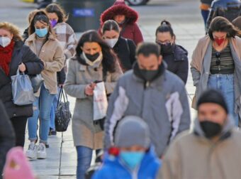 Τα μέτρα για τον περιορισμό κυκλοφορίας του κορωνοϊού – Μάσκες σε νοσοκομεία και χώρους με συνωστισμό