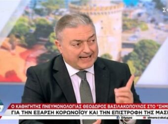 Προειδοποίηση Βασιλακόπουλου για το ρεβεγιόν Πρωτοχρονιάς: «Να κάνουμε όλοι self test, μάσκες πρέπει να φοράμε ούτως ή άλλως» (video)