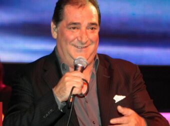 Όλοι έχουμε λίγο Βασίλη Καρρά μέσα μας
