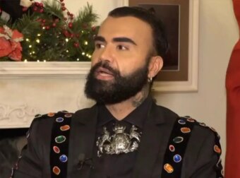 Περικλής Κονδυλάτος: «Δεν έχω εσώρουχα στη ντουλάπα μου»