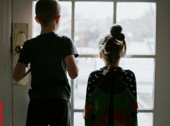 Ζάκυνθος: «Θέλω πίσω τα παιδιά μου» – Τι λέει η μητέρα που κατηγορήθηκε για ενδοοικογενειακή βία