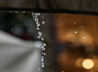 Άστατος ο καιρός σήμερα: Βροχές, καταιγίδες και ισχυροί άνεμοι – Ποιες περιοχές θα επηρεαστούν