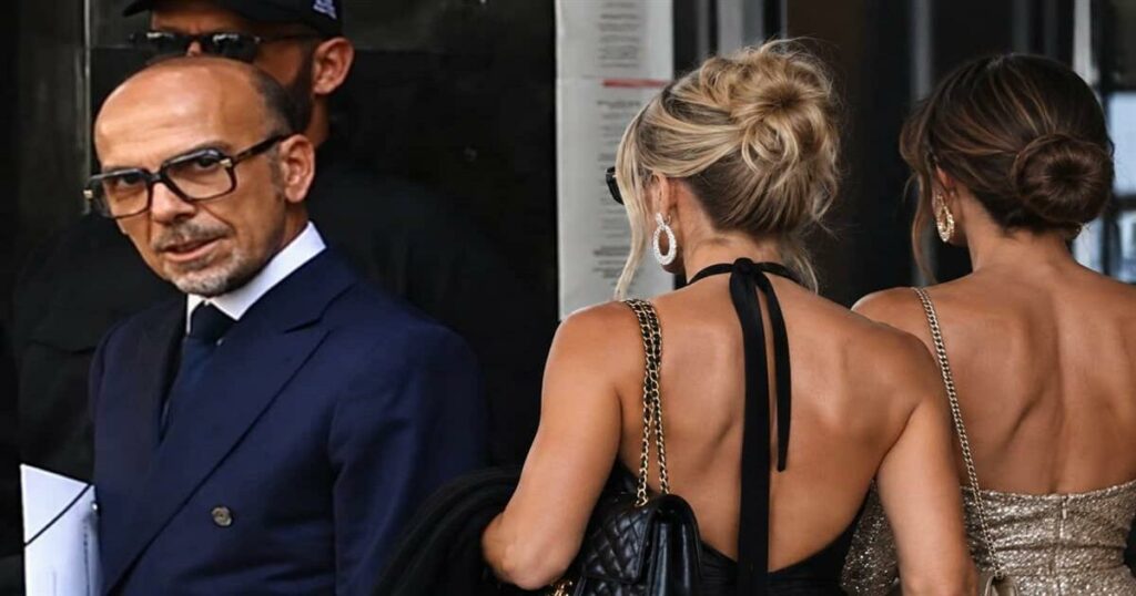 Γιατρός Μαζωνάκη: Η θεραπεία με τους δονnτές που έκανε θραύση στις κοσμικές κυρίες – Η βαλίτσα με τα εpwτικά βοηθήματα που έδινε σε κάθε πελάτισσα με κόστος πάνω από 5.000 ευρώ