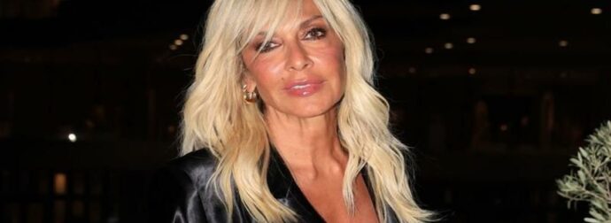 Αγνώριστη η Άννα Βίσση: «Πού πήγαν τα μαλλιά;» – Η εμφάνιση που άφησε άφωνους τους πάντες
