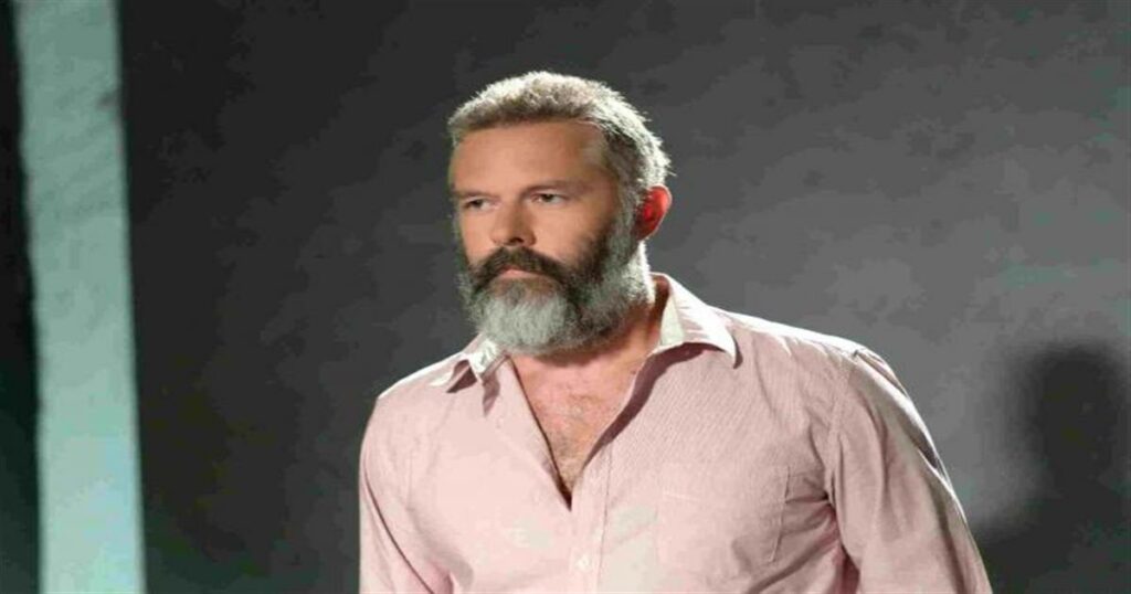 Χρήστος Λούλης: «Ποτέ δεν μ’ άρεσε πολύ ο Καρβέλας και τα τραγούδια του»